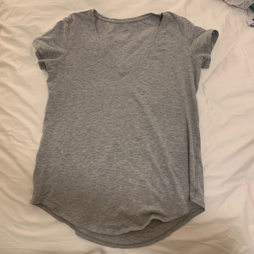 Lululemon Grey tee